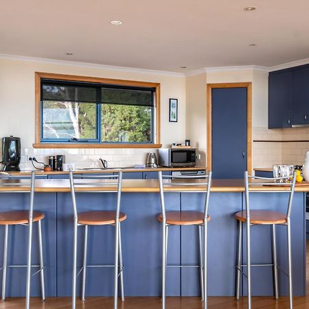 Waterline Holiday Home Coles Bay Extérieur photo
